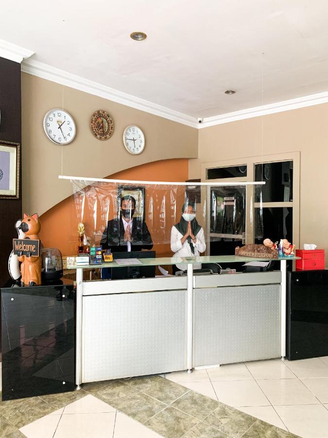 Central City Hotel Perabumulih 외부 사진