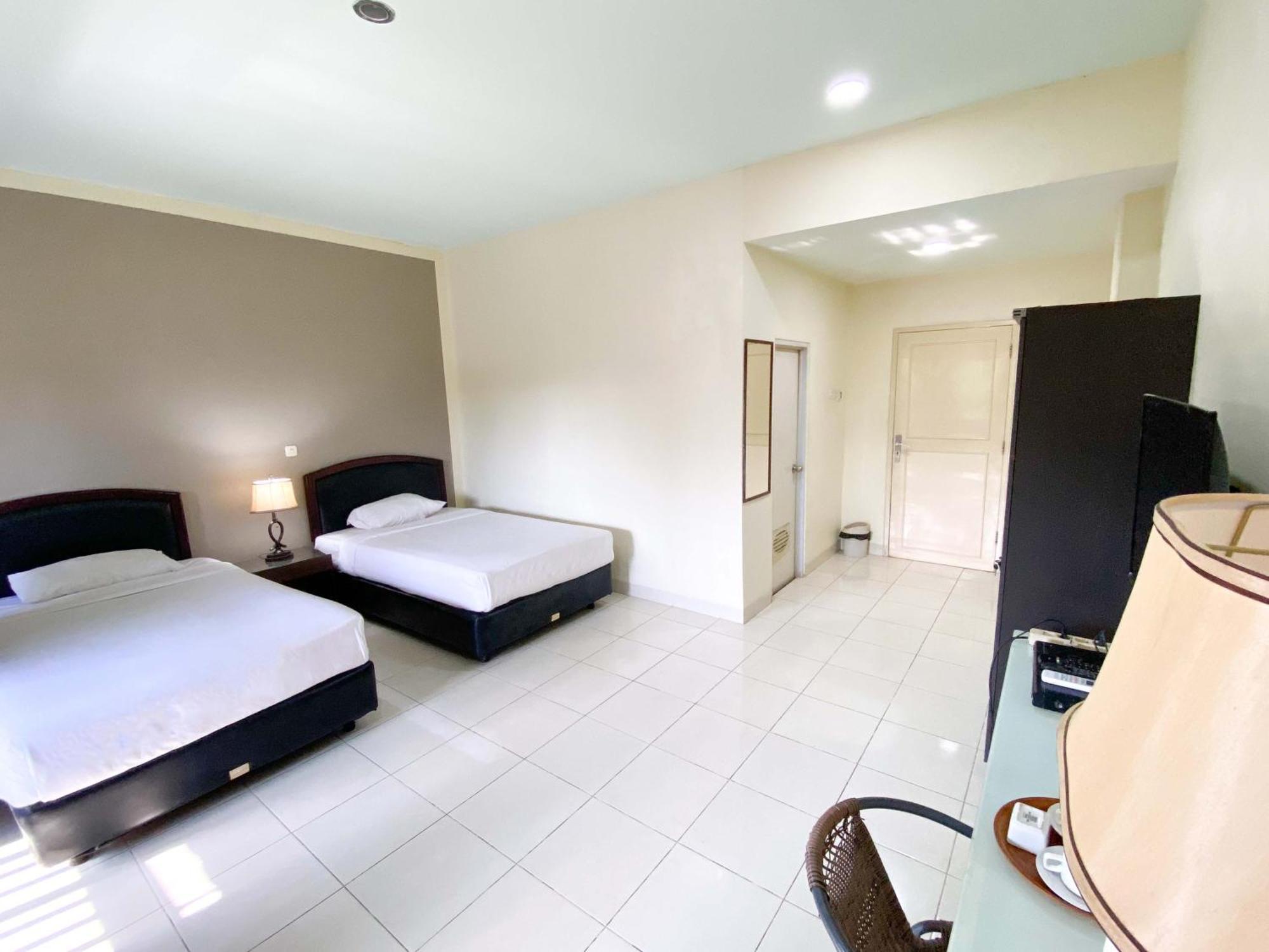 Central City Hotel Perabumulih 외부 사진