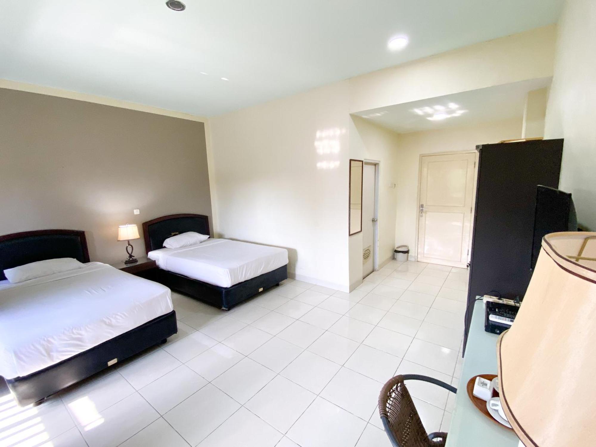 Central City Hotel Perabumulih 외부 사진