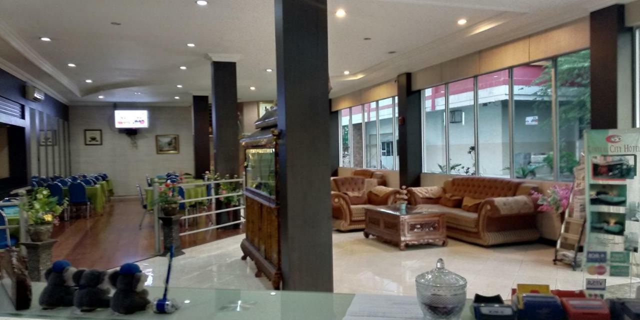 Central City Hotel Perabumulih 외부 사진