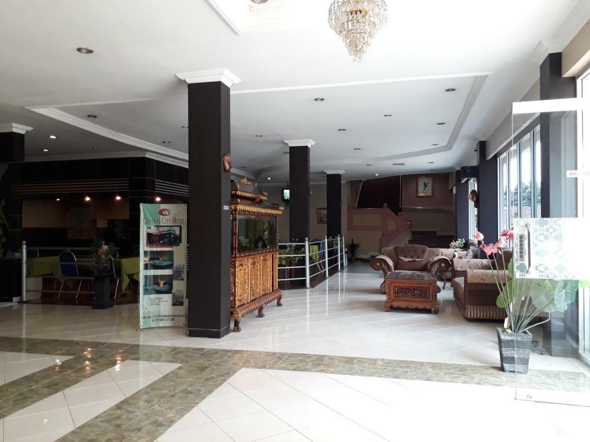 Central City Hotel Perabumulih 외부 사진